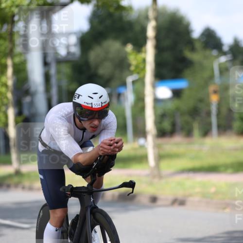 10.08.2025 - GEWOBA Citytriathlon Bremen Yannick Fuchs http://msf.ph/oto/8545968 10.08.2025 12:06:11 Radfahren 554, 614, 729 meine-sportfotos.de