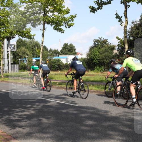10.08.2025 - GEWOBA Citytriathlon Bremen Yannick Fuchs http://msf.ph/oto/8545973 10.08.2025 10:37:27 Radfahren 33, 75, 121, 123, 145, 219, 455, 485 meine-sportfotos.de
