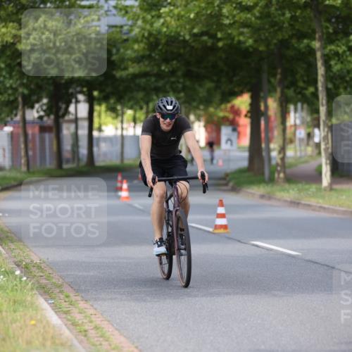 10.08.2025 - GEWOBA Citytriathlon Bremen Yannick Fuchs http://msf.ph/oto/8545982 10.08.2025 12:06:18 Radfahren 554, 580, 614, 634 meine-sportfotos.de