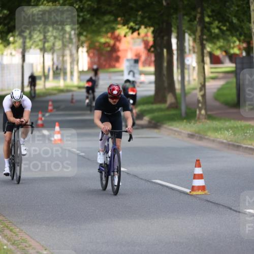 10.08.2025 - GEWOBA Citytriathlon Bremen Yannick Fuchs http://msf.ph/oto/8546010 10.08.2025 12:06:26 Radfahren 554, 580, 614, 634, 658 meine-sportfotos.de