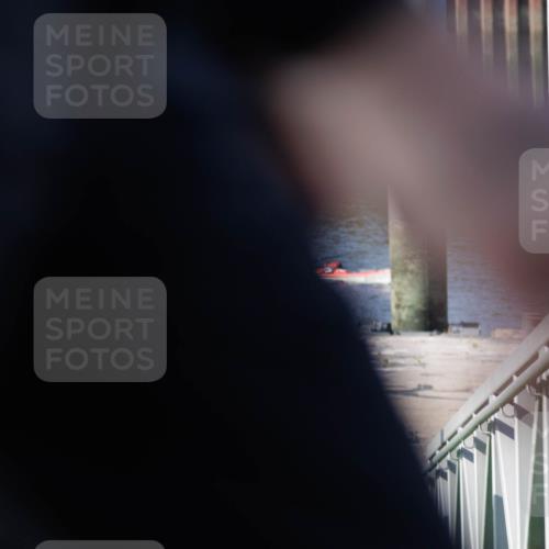 10.08.2025 - GEWOBA Citytriathlon Bremen H.Heesch http://msf.ph/oto/8546015 10.08.2025 10:15:47 Schwimmen 431 meine-sportfotos.de