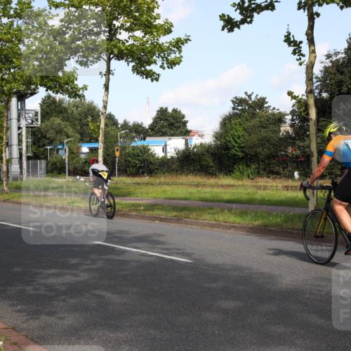 10.08.2025 - GEWOBA Citytriathlon Bremen Yannick Fuchs http://msf.ph/oto/8546035 10.08.2025 10:37:50 Radfahren 49, 69, 123, 219, 375, 402, 458, 474, 485, 501 meine-sportfotos.de