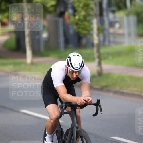 10.08.2025 - GEWOBA Citytriathlon Bremen Yannick Fuchs http://msf.ph/oto/8546042 10.08.2025 12:06:28 Radfahren 554, 580, 614, 634, 658, 714 meine-sportfotos.de
