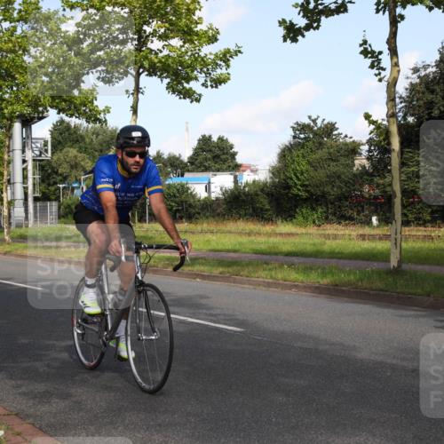 10.08.2025 - GEWOBA Citytriathlon Bremen Yannick Fuchs http://msf.ph/oto/8546057 10.08.2025 10:37:54 Radfahren 49, 69, 375, 402, 458, 474, 501 meine-sportfotos.de