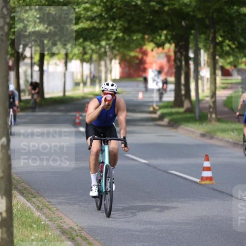 10.08.2025 - GEWOBA Citytriathlon Bremen Yannick Fuchs http://msf.ph/oto/8546064 10.08.2025 12:06:31 Radfahren 580, 614, 634, 658, 714 meine-sportfotos.de