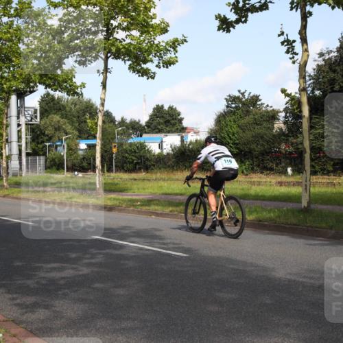 10.08.2025 - GEWOBA Citytriathlon Bremen Yannick Fuchs http://msf.ph/oto/8546065 10.08.2025 10:37:55 Radfahren 69, 375, 402, 458, 474, 501 meine-sportfotos.de