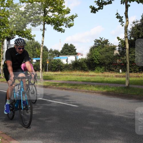 10.08.2025 - GEWOBA Citytriathlon Bremen Yannick Fuchs http://msf.ph/oto/8546067 10.08.2025 10:37:58 Radfahren 69, 375, 402, 458, 474, 501 meine-sportfotos.de