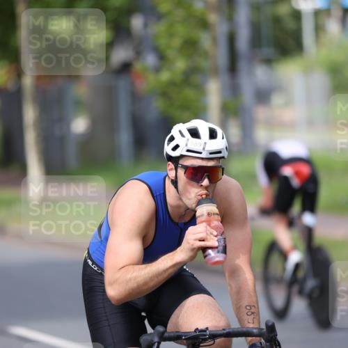 10.08.2025 - GEWOBA Citytriathlon Bremen Yannick Fuchs http://msf.ph/oto/8546084 10.08.2025 12:06:32 Radfahren 580, 614, 634, 658, 714 meine-sportfotos.de