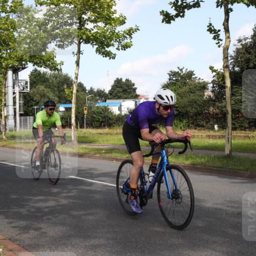 10.08.2025 - GEWOBA Citytriathlon Bremen Yannick Fuchs http://msf.ph/oto/8546096 10.08.2025 10:38:17 Radfahren 5, 19, 93, 101, 207, 247, 391, 463, 482 meine-sportfotos.de