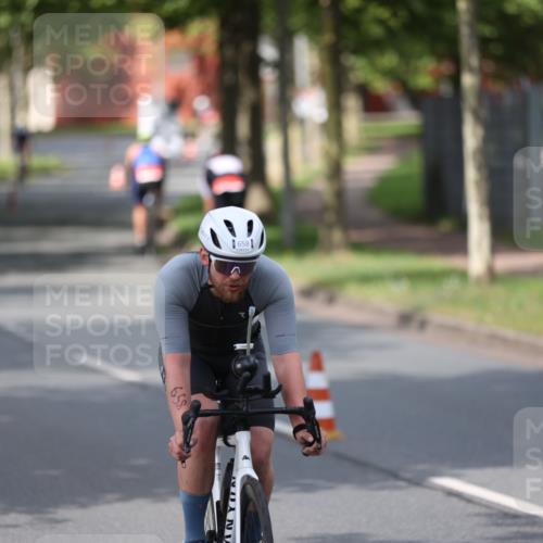 10.08.2025 - GEWOBA Citytriathlon Bremen Yannick Fuchs http://msf.ph/oto/8546104 10.08.2025 12:06:35 Radfahren 580, 613, 634, 658, 714 meine-sportfotos.de