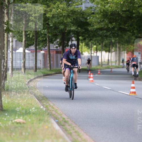 10.08.2025 - GEWOBA Citytriathlon Bremen Yannick Fuchs http://msf.ph/oto/8546120 10.08.2025 13:01:09 Radfahren 646, 669, 677, 684, 713, 829, 837, 862, 926, 944, 1001 meine-sportfotos.de