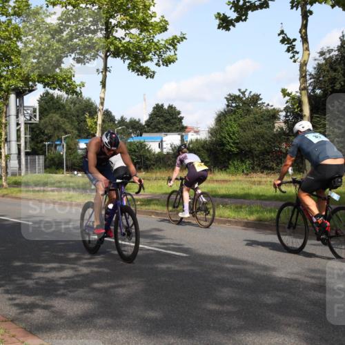 10.08.2025 - GEWOBA Citytriathlon Bremen Yannick Fuchs http://msf.ph/oto/8546127 10.08.2025 10:38:21 Radfahren 5, 19, 93, 101, 207, 211, 247, 391, 463, 475, 482 meine-sportfotos.de