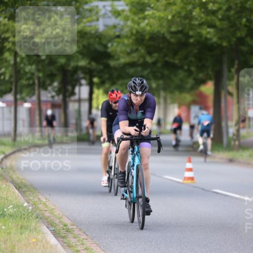 10.08.2025 - GEWOBA Citytriathlon Bremen Yannick Fuchs http://msf.ph/oto/8546139 10.08.2025 13:01:10 Radfahren 646, 669, 684, 713, 829, 837, 862, 926, 944, 1001 meine-sportfotos.de