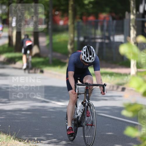 10.08.2025 - GEWOBA Citytriathlon Bremen Yannick Fuchs http://msf.ph/oto/8546146 10.08.2025 12:06:43 Radfahren 580, 613, 658, 714 meine-sportfotos.de
