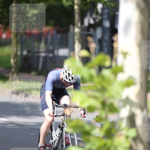 10.08.2025 - GEWOBA Citytriathlon Bremen Yannick Fuchs http://msf.ph/oto/8546151 10.08.2025 12:06:43 Radfahren 580, 613, 658, 714 meine-sportfotos.de