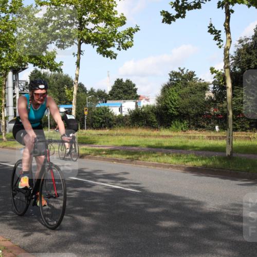 10.08.2025 - GEWOBA Citytriathlon Bremen Yannick Fuchs http://msf.ph/oto/8546156 10.08.2025 10:38:32 Radfahren 5, 19, 63, 93, 101, 163, 211, 391, 463, 475, 513 meine-sportfotos.de