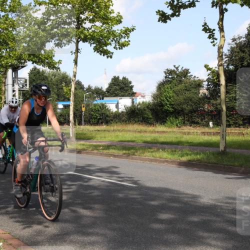 10.08.2025 - GEWOBA Citytriathlon Bremen Yannick Fuchs http://msf.ph/oto/8546164 10.08.2025 10:38:35 Radfahren 5, 31, 63, 101, 163, 211, 391, 429, 443, 463, 475, 513 meine-sportfotos.de