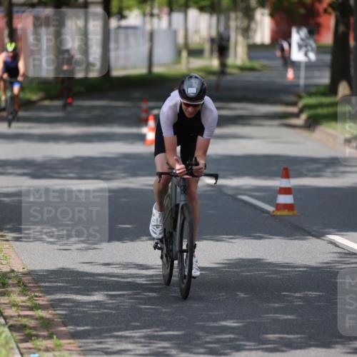 10.08.2025 - GEWOBA Citytriathlon Bremen Yannick Fuchs http://msf.ph/oto/8546180 10.08.2025 12:07:21 Radfahren 558, 623, 650, 786, 815, 831 meine-sportfotos.de