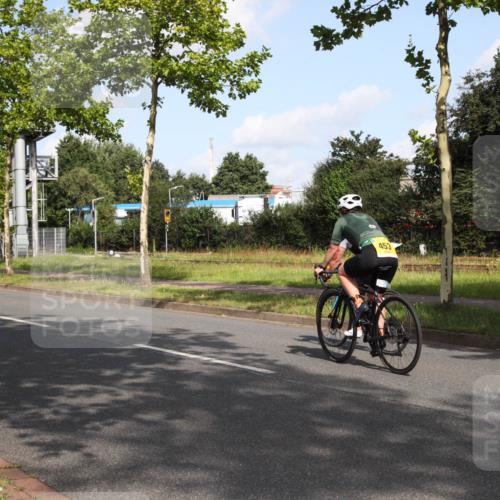 10.08.2025 - GEWOBA Citytriathlon Bremen Yannick Fuchs http://msf.ph/oto/8546185 10.08.2025 10:38:39 Radfahren 31, 63, 119, 163, 211, 429, 443, 463, 475, 506, 513 meine-sportfotos.de