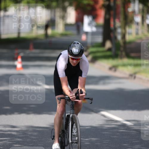 10.08.2025 - GEWOBA Citytriathlon Bremen Yannick Fuchs http://msf.ph/oto/8546187 10.08.2025 12:07:21 Radfahren 558, 623, 650, 786, 815, 831 meine-sportfotos.de