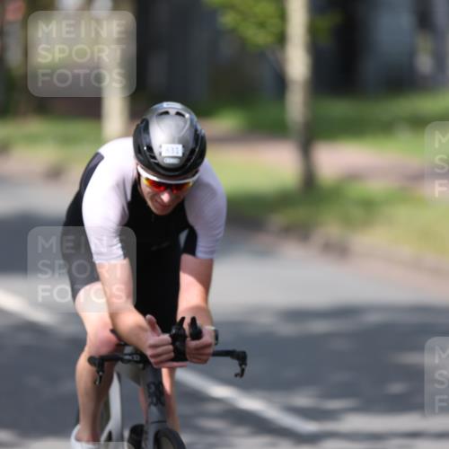 10.08.2025 - GEWOBA Citytriathlon Bremen Yannick Fuchs http://msf.ph/oto/8546192 10.08.2025 12:07:22 Radfahren 623, 650, 786, 815, 831 meine-sportfotos.de