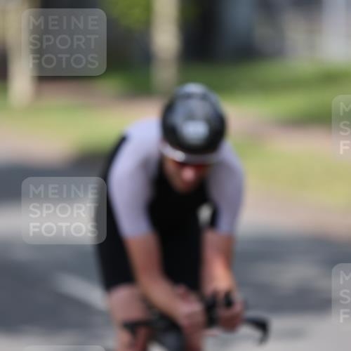 10.08.2025 - GEWOBA Citytriathlon Bremen Yannick Fuchs http://msf.ph/oto/8546198 10.08.2025 12:07:22 Radfahren 623, 650, 786, 815, 831 meine-sportfotos.de