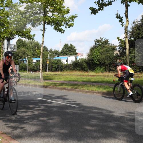10.08.2025 - GEWOBA Citytriathlon Bremen Yannick Fuchs http://msf.ph/oto/8546224 10.08.2025 10:38:48 Radfahren 31, 63, 119, 163, 417, 429, 443, 498, 506, 513 meine-sportfotos.de