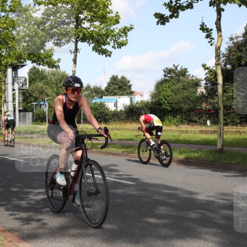 10.08.2025 - GEWOBA Citytriathlon Bremen Yannick Fuchs http://msf.ph/oto/8546228 10.08.2025 10:38:49 Radfahren 31, 63, 119, 163, 417, 429, 443, 498, 506, 513 meine-sportfotos.de