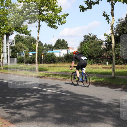 10.08.2025 - GEWOBA Citytriathlon Bremen Yannick Fuchs http://msf.ph/oto/8546246 10.08.2025 10:38:56 Radfahren 31, 63, 111, 113, 119, 417, 429, 443, 498, 499, 506 meine-sportfotos.de