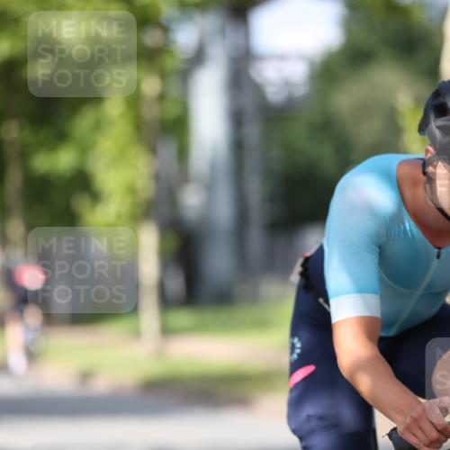 10.08.2025 - GEWOBA Citytriathlon Bremen Yannick Fuchs http://msf.ph/oto/8546280 10.08.2025 13:01:37 Radfahren 608, 663, 703, 716, 754, 800, 816, 819, 828, 851 meine-sportfotos.de