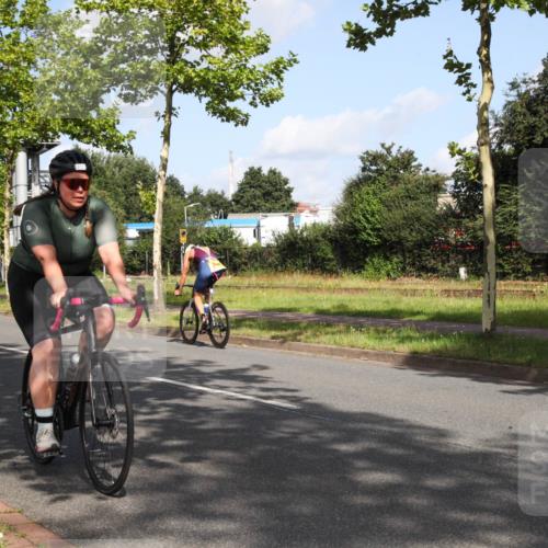 10.08.2025 - GEWOBA Citytriathlon Bremen Yannick Fuchs http://msf.ph/oto/8546282 10.08.2025 10:39:09 Radfahren 35, 107, 111, 113, 165, 215, 417, 472, 498, 499 meine-sportfotos.de