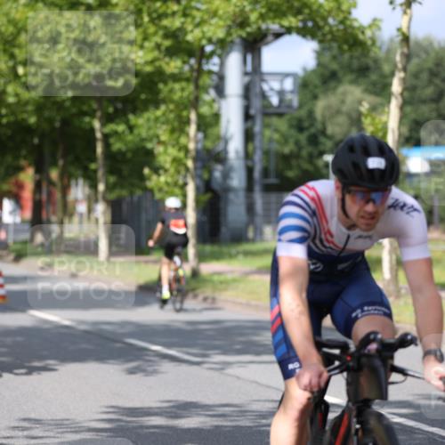 10.08.2025 - GEWOBA Citytriathlon Bremen Yannick Fuchs http://msf.ph/oto/8546291 10.08.2025 12:07:33 Radfahren 559, 646, 650, 693, 705, 706, 721, 740, 786, 815, 831 meine-sportfotos.de