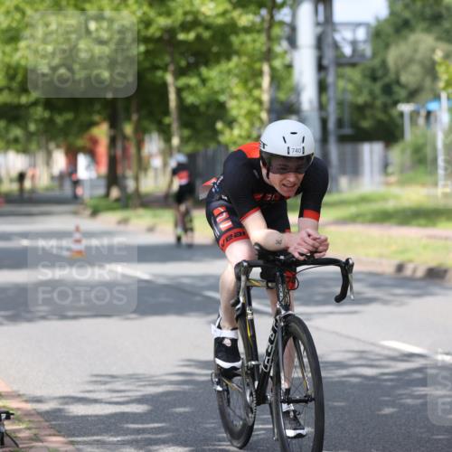 10.08.2025 - GEWOBA Citytriathlon Bremen Yannick Fuchs http://msf.ph/oto/8546296 10.08.2025 12:07:34 Radfahren 559, 646, 650, 693, 705, 706, 721, 740, 786, 815, 831, 879 meine-sportfotos.de