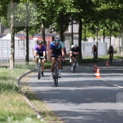 10.08.2025 - GEWOBA Citytriathlon Bremen Yannick Fuchs http://msf.ph/oto/8546318 10.08.2025 12:07:36 Radfahren 559, 646, 650, 693, 705, 706, 721, 723, 740, 786, 815, 879 meine-sportfotos.de