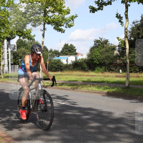 10.08.2025 - GEWOBA Citytriathlon Bremen Yannick Fuchs http://msf.ph/oto/8546323 10.08.2025 10:39:23 Radfahren 35, 95, 107, 165, 185, 215, 233, 436, 440, 453, 481 meine-sportfotos.de