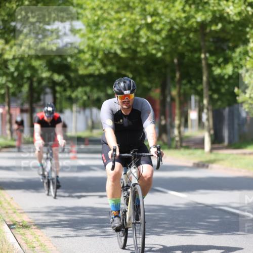 10.08.2025 - GEWOBA Citytriathlon Bremen Yannick Fuchs http://msf.ph/oto/8546326 10.08.2025 13:01:40 Radfahren 608, 663, 703, 716, 754, 800, 816, 819, 828, 851, 923 meine-sportfotos.de