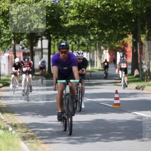 10.08.2025 - GEWOBA Citytriathlon Bremen Yannick Fuchs http://msf.ph/oto/8546347 10.08.2025 12:07:39 Radfahren 559, 609, 646, 650, 693, 705, 706, 721, 723, 740, 815, 879 meine-sportfotos.de