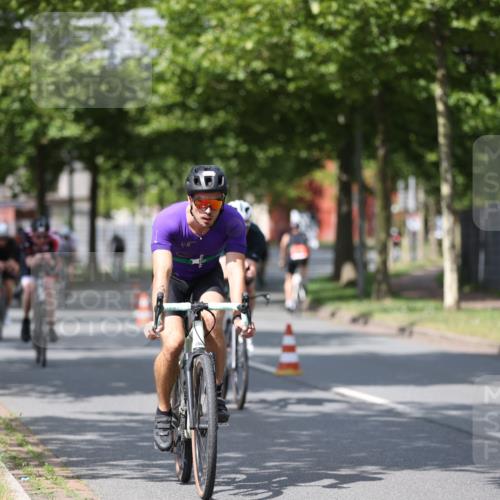 10.08.2025 - GEWOBA Citytriathlon Bremen Yannick Fuchs http://msf.ph/oto/8546356 10.08.2025 12:07:39 Radfahren 559, 609, 646, 650, 693, 705, 706, 721, 723, 740, 815, 879 meine-sportfotos.de
