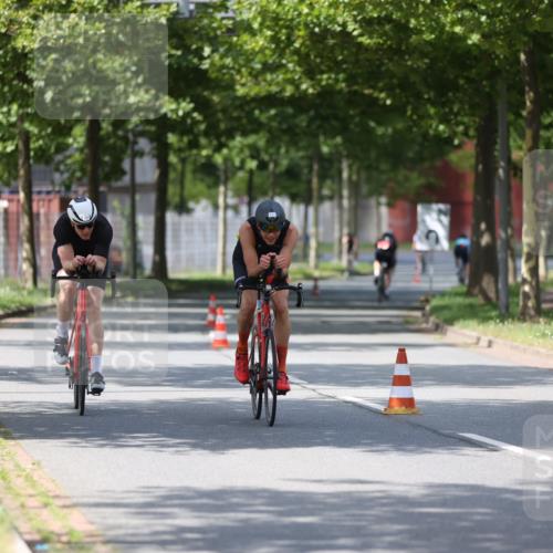 10.08.2025 - GEWOBA Citytriathlon Bremen Yannick Fuchs http://msf.ph/oto/8546372 10.08.2025 13:01:42 Radfahren 608, 663, 703, 716, 754, 800, 816, 819, 828, 851, 923, 953 meine-sportfotos.de