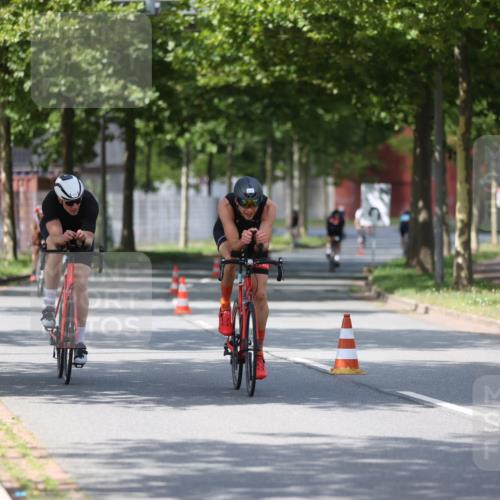 10.08.2025 - GEWOBA Citytriathlon Bremen Yannick Fuchs http://msf.ph/oto/8546377 10.08.2025 13:01:43 Radfahren 608, 663, 703, 716, 754, 800, 816, 819, 828, 851, 923, 953, 964 meine-sportfotos.de