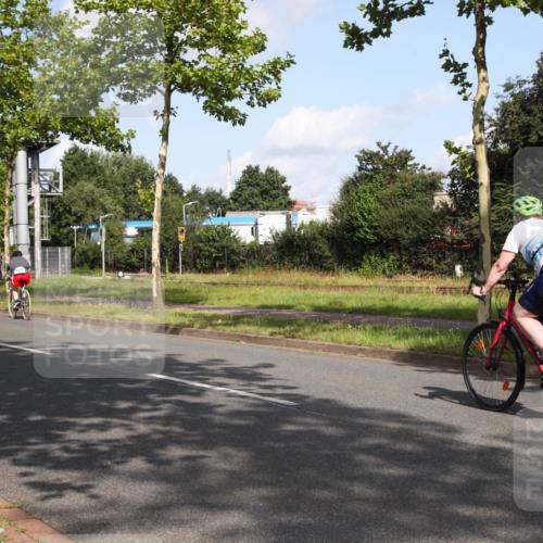 10.08.2025 - GEWOBA Citytriathlon Bremen Yannick Fuchs http://msf.ph/oto/8546383 10.08.2025 10:39:36 Radfahren 59, 87, 95, 185, 193, 201, 209, 221, 233, 374, 435, 436, 440, 453 meine-sportfotos.de