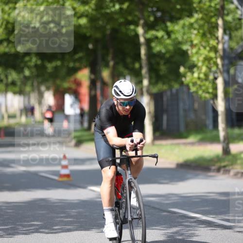 10.08.2025 - GEWOBA Citytriathlon Bremen Yannick Fuchs http://msf.ph/oto/8546399 10.08.2025 12:07:42 Radfahren 559, 609, 646, 650, 660, 693, 705, 706, 721, 723, 740, 815, 879 meine-sportfotos.de