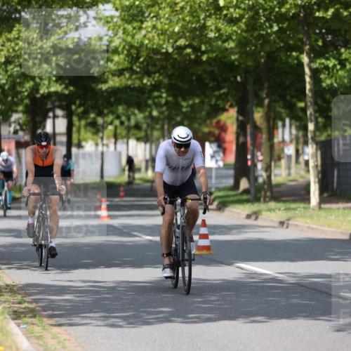 10.08.2025 - GEWOBA Citytriathlon Bremen Yannick Fuchs http://msf.ph/oto/8546420 10.08.2025 12:07:43 Radfahren 559, 609, 646, 650, 660, 693, 705, 706, 721, 723, 740, 879 meine-sportfotos.de