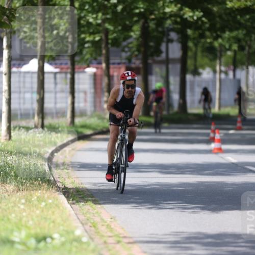 10.08.2025 - GEWOBA Citytriathlon Bremen Yannick Fuchs http://msf.ph/oto/8546425 10.08.2025 13:01:46 Radfahren 586, 608, 663, 703, 716, 754, 816, 819, 828, 842, 851, 923, 953, 964 meine-sportfotos.de