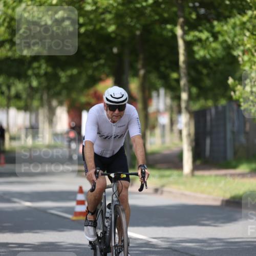 10.08.2025 - GEWOBA Citytriathlon Bremen Yannick Fuchs http://msf.ph/oto/8546433 10.08.2025 12:07:44 Radfahren 559, 609, 646, 650, 660, 693, 705, 706, 721, 723, 740, 879 meine-sportfotos.de