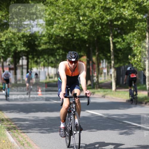 10.08.2025 - GEWOBA Citytriathlon Bremen Yannick Fuchs http://msf.ph/oto/8546448 10.08.2025 12:07:44 Radfahren 559, 609, 646, 650, 660, 693, 705, 706, 721, 723, 740, 879 meine-sportfotos.de