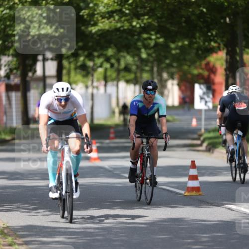 10.08.2025 - GEWOBA Citytriathlon Bremen Yannick Fuchs http://msf.ph/oto/8546470 10.08.2025 12:07:46 Radfahren 559, 609, 646, 660, 693, 696, 698, 705, 706, 721, 723, 740, 879 meine-sportfotos.de
