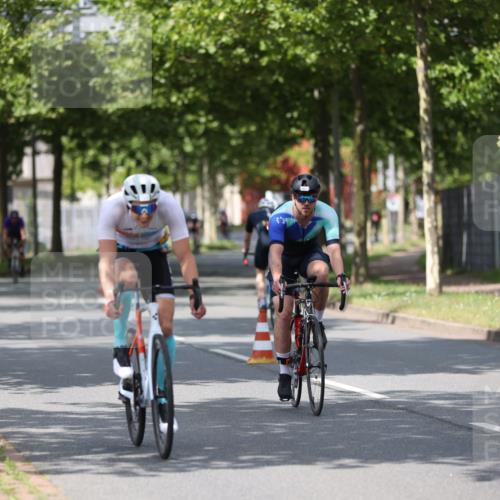 10.08.2025 - GEWOBA Citytriathlon Bremen Yannick Fuchs http://msf.ph/oto/8546488 10.08.2025 12:07:46 Radfahren 559, 609, 646, 660, 693, 696, 698, 705, 706, 721, 723, 740, 879 meine-sportfotos.de