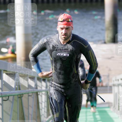 10.08.2025 - GEWOBA Citytriathlon Bremen H.Heesch http://msf.ph/oto/8546491 10.08.2025 10:18:22 Schwimmen 354, 386, 407, 414, 423, 471, 508 meine-sportfotos.de