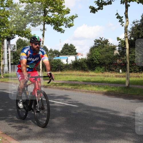 10.08.2025 - GEWOBA Citytriathlon Bremen Yannick Fuchs http://msf.ph/oto/8546497 10.08.2025 10:40:14 Radfahren 1, 11, 47, 61, 65, 79, 91, 125, 135, 197, 227 meine-sportfotos.de